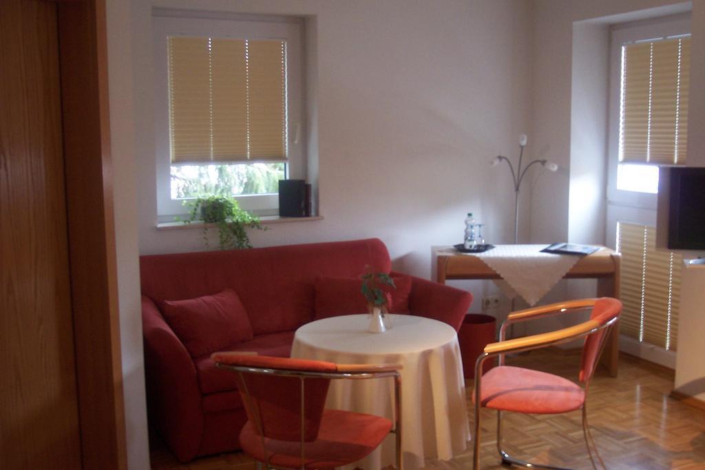 Hotel Garni Zur Bergstrasse Zwingenberg  Chambre photo