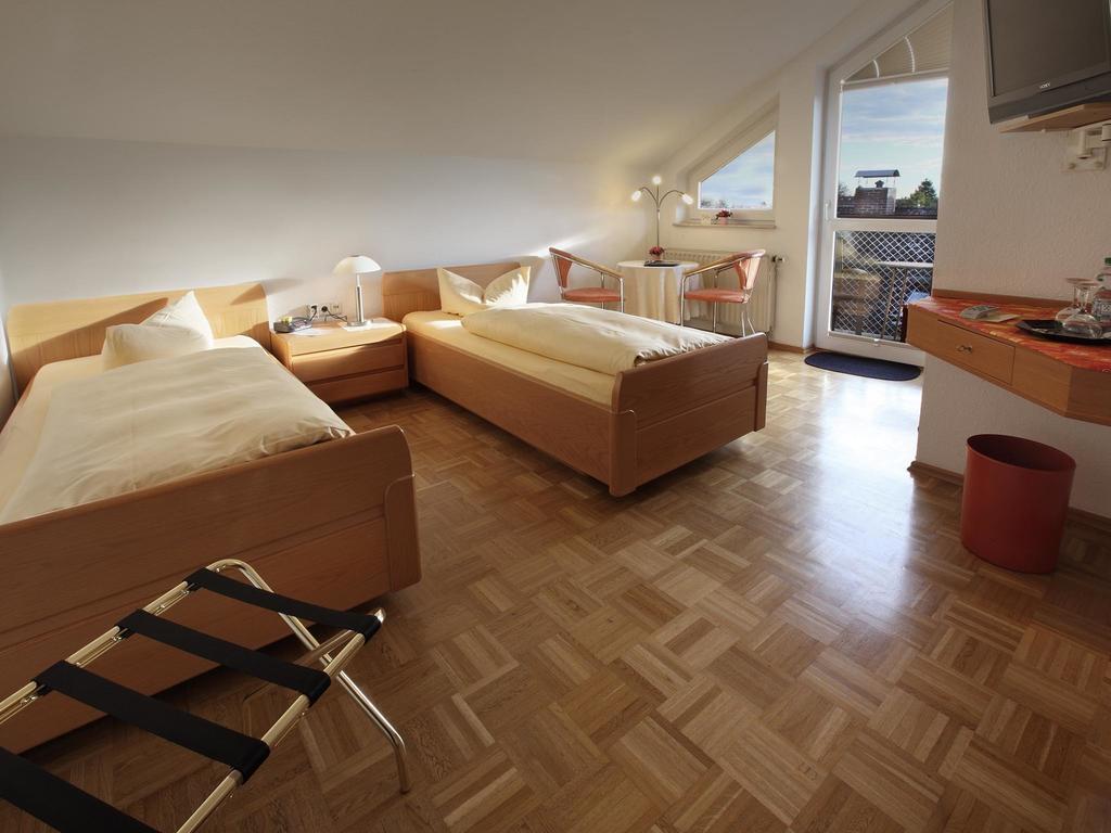 Hotel Garni Zur Bergstrasse Zwingenberg  Chambre photo