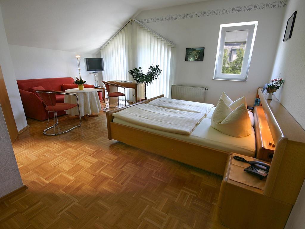 Hotel Garni Zur Bergstrasse Zwingenberg  Chambre photo