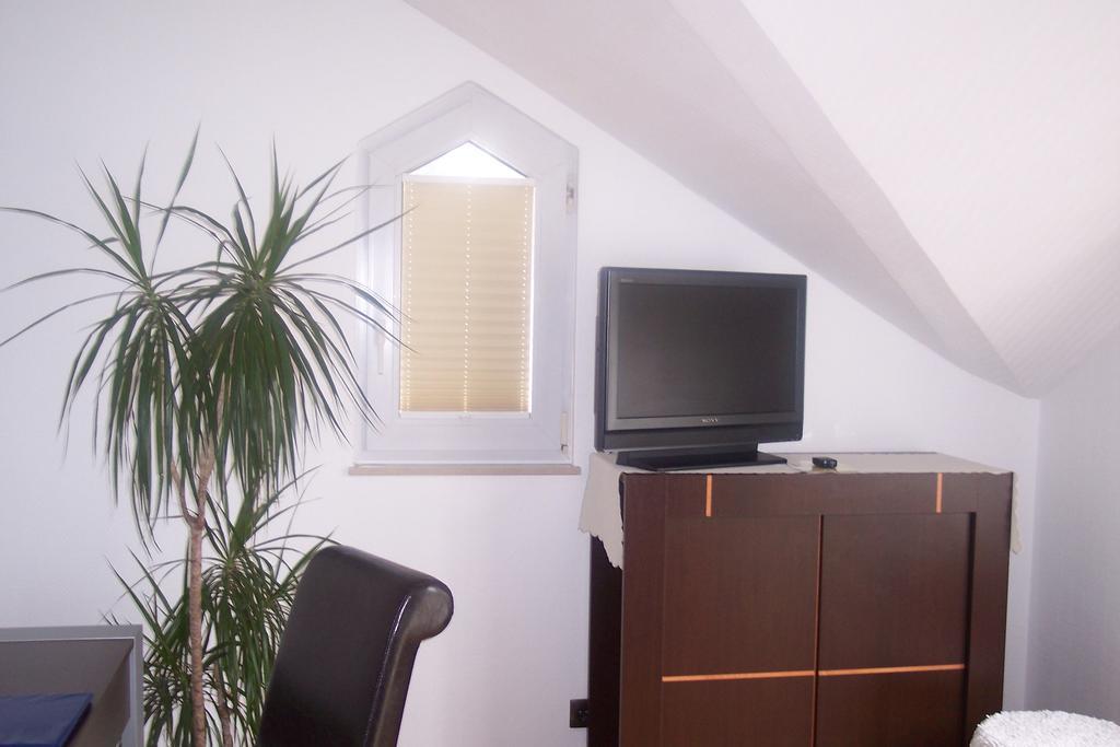 Hotel Garni Zur Bergstrasse Zwingenberg  Chambre photo